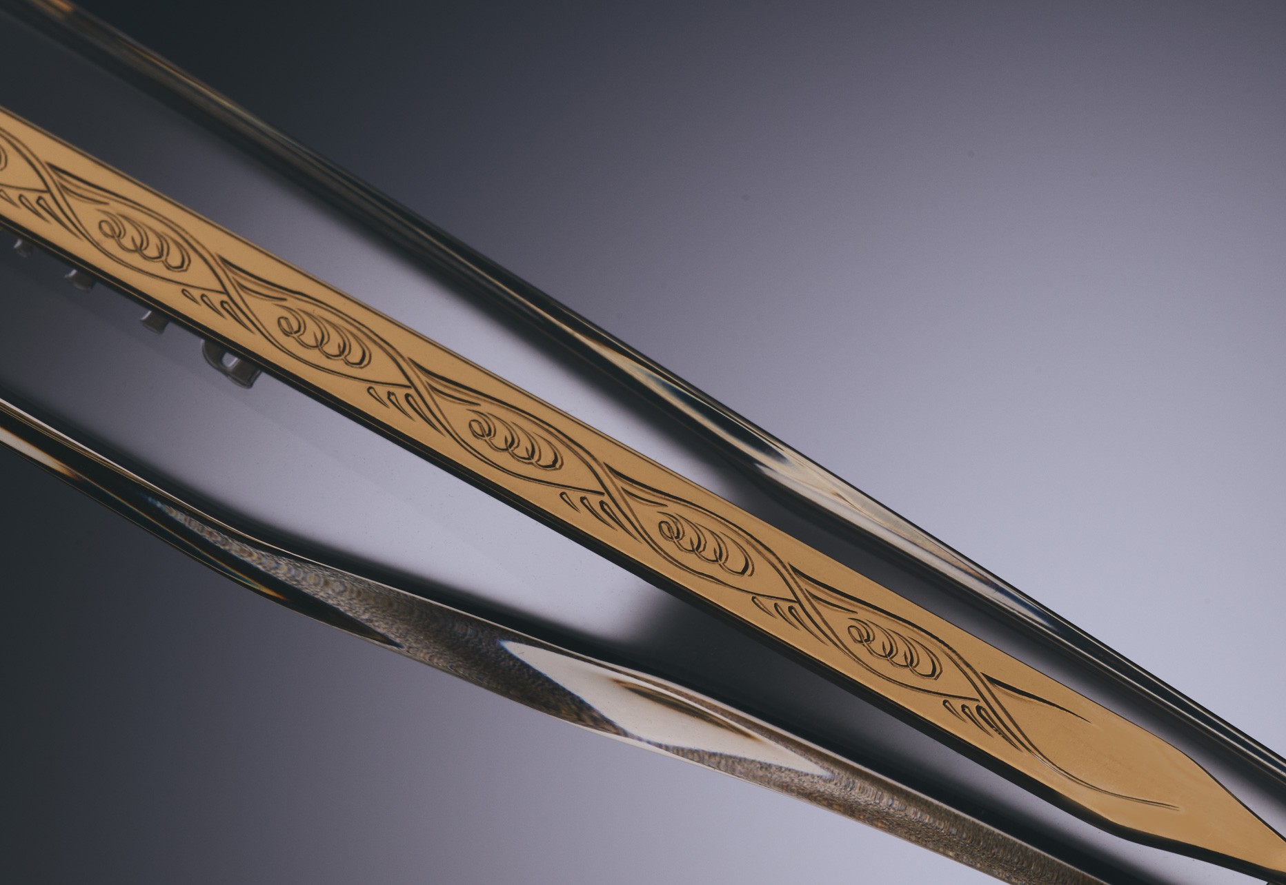 CUSTOM WIRE CORE WITH INTRICATE PRESSED DETAIL